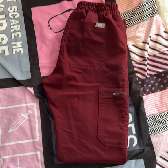 Figs Yola Skinny Scrub Pant in Color Burgundy - Picture 5 of 7